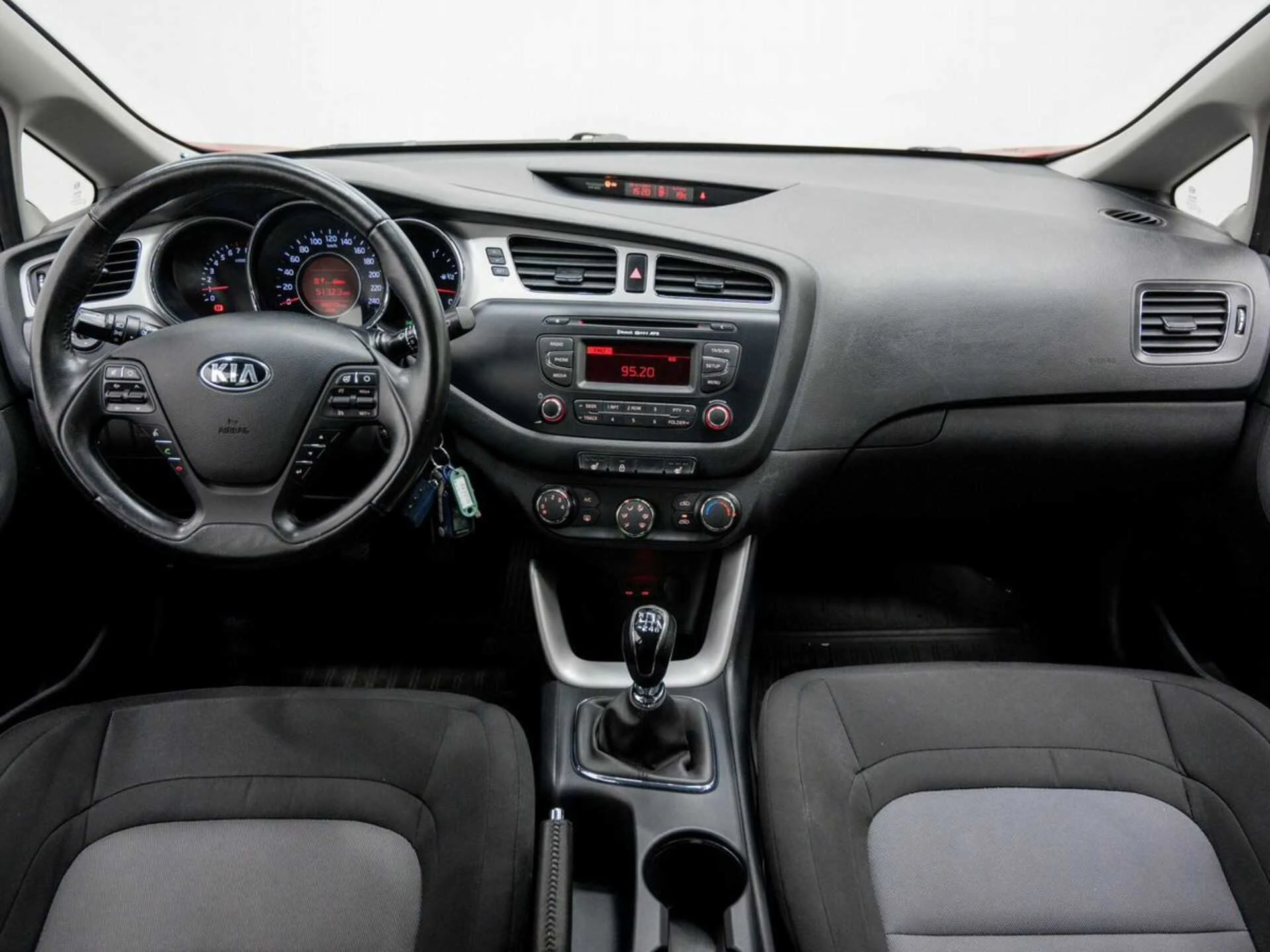 KIA CEED, Красный, 2012, Механическая, 129 л.с., цена от 624 000 руб.
