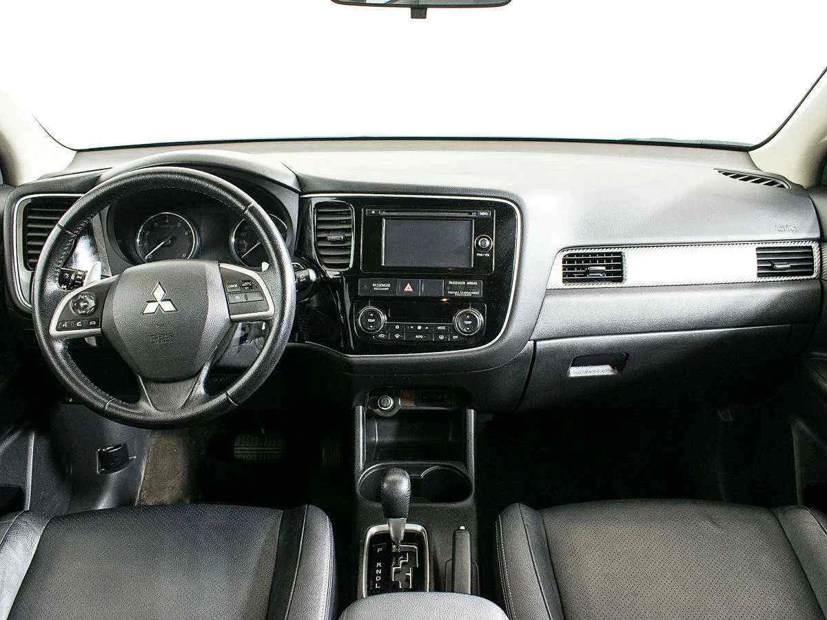 Mitsubishi Outlander, Белый, 2012, Вариатор, 167 л.с., цена от 874 000 руб.