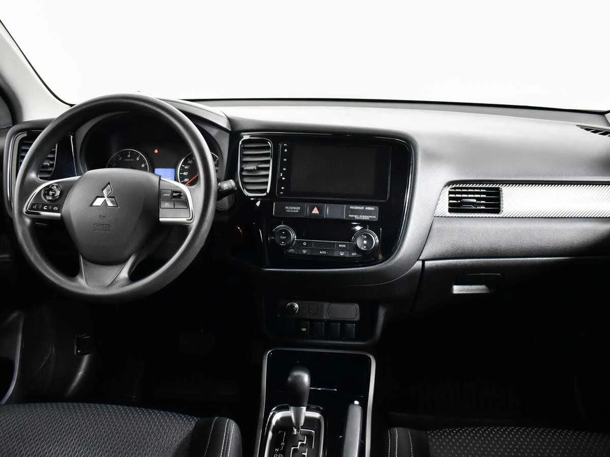MITSUBISHI OUTLANDER, Белый, 2017, Вариатор, 146 л.с., цена от 895 200 руб.