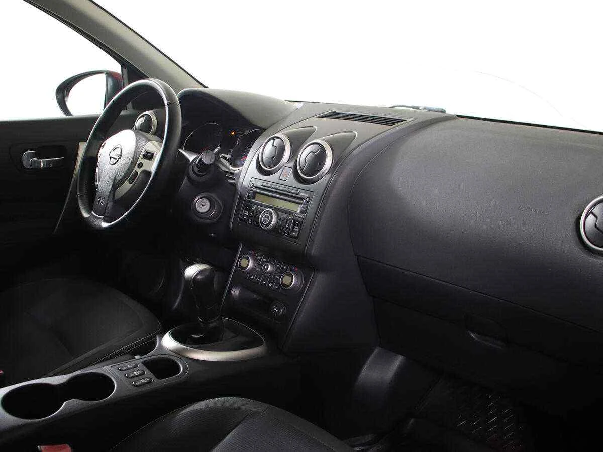 Nissan Qashqai, Красный, 2013, Механическая, 114 л.с., цена от 499 000 руб.