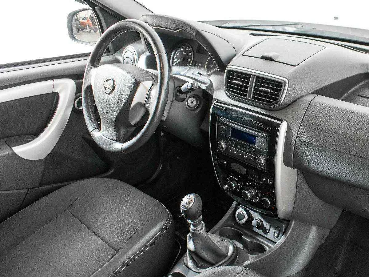 Nissan Terrano, Серебряный, 2014, Механическая, 135 л.с., цена от 511 000 руб.