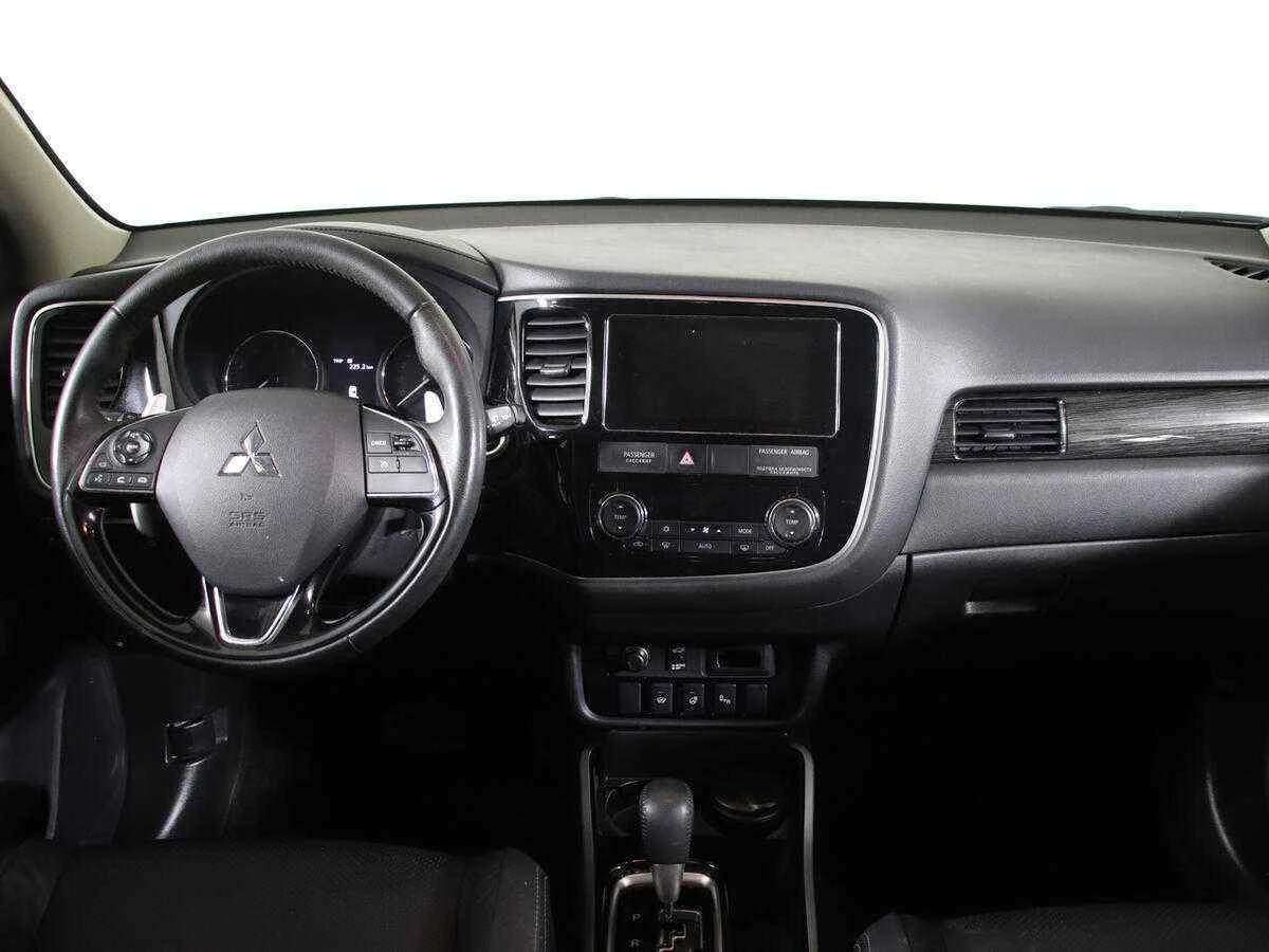 Mitsubishi Outlander, Серебряный, 2018, Автоматическая, 146 л.с., цена от 1 359 000 руб.