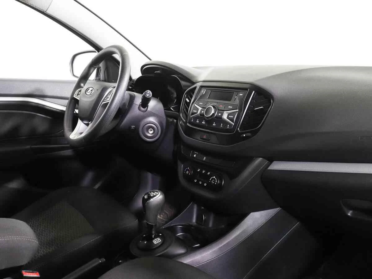LADA Vesta SW, Серебряный, 2018, Робот, 122 л.с., цена от 489 000 руб.