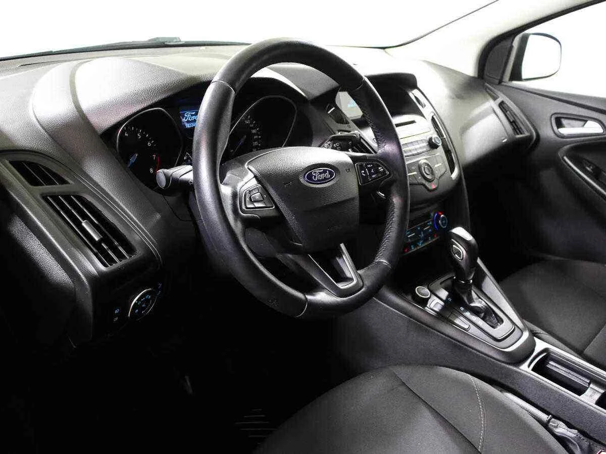 Ford Focus, Серый, 2018, Робот, 150 л.с., цена от 876 000 руб.