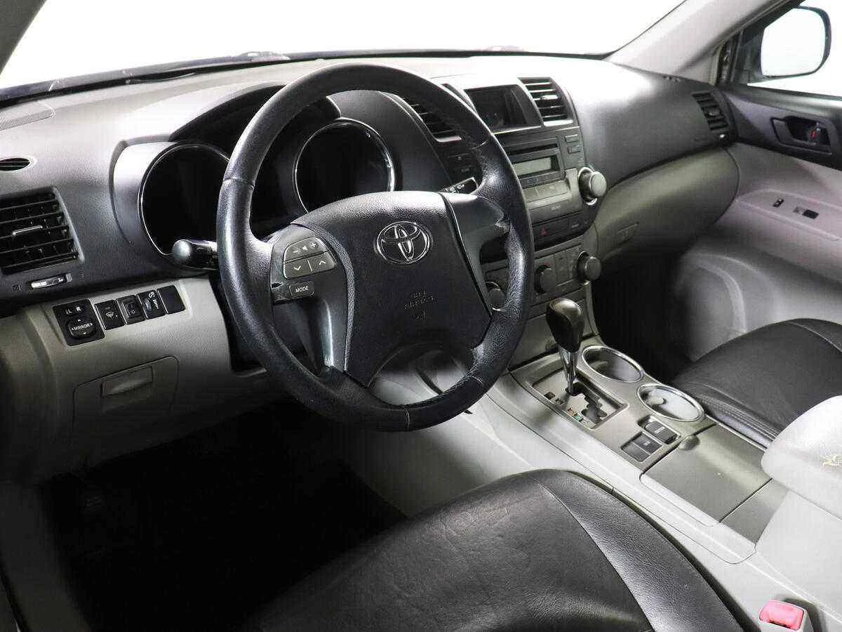 Toyota Highlander, Серебряный, 2010, Автоматическая, 189 л.с., цена от 1 455 000 руб.