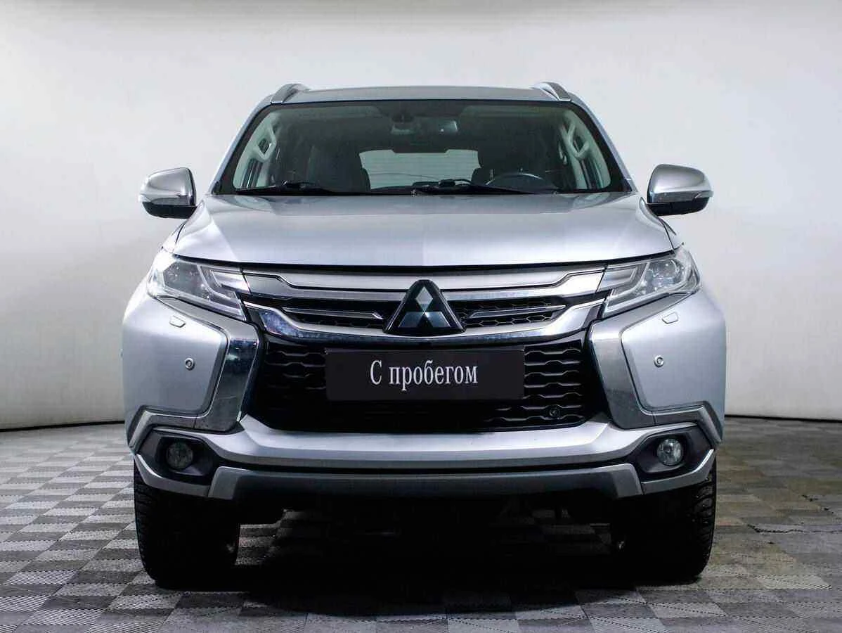 Mitsubishi Pajero Sport, Серебряный, 2016, Автоматическая, 209 л.с., цена от 2 199 000 руб.