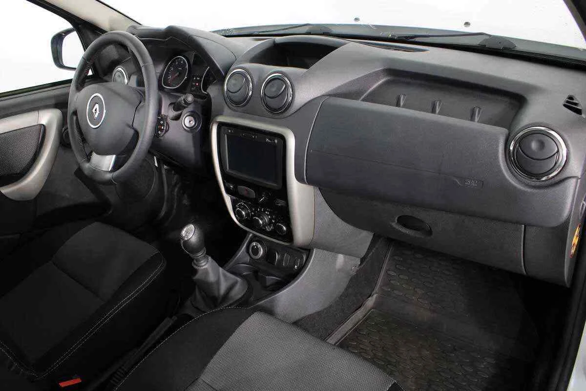 Renault Duster, Серебряный, 2014, Механическая, 135 л.с., цена от 739 000 руб.