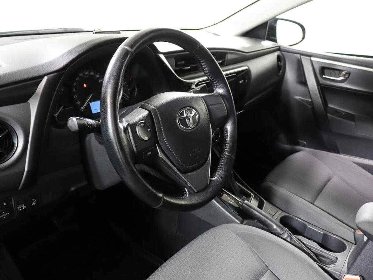 Toyota Corolla, Серый, 2016, Вариатор, 122 л.с., цена от 927 000 руб.