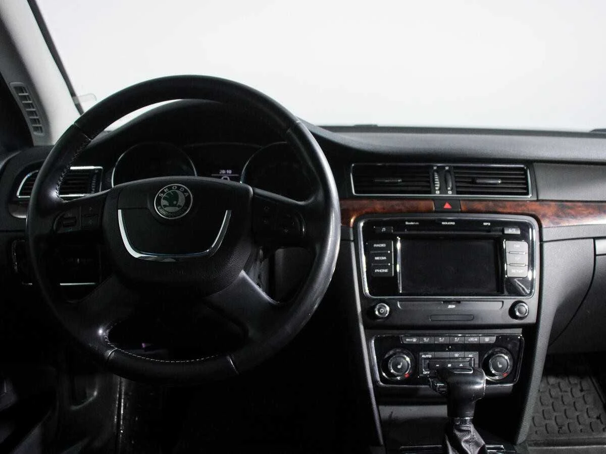 SKODA SUPERB, Серый, 2012, Автоматическая, 152 л.с., цена от 624 000 руб.