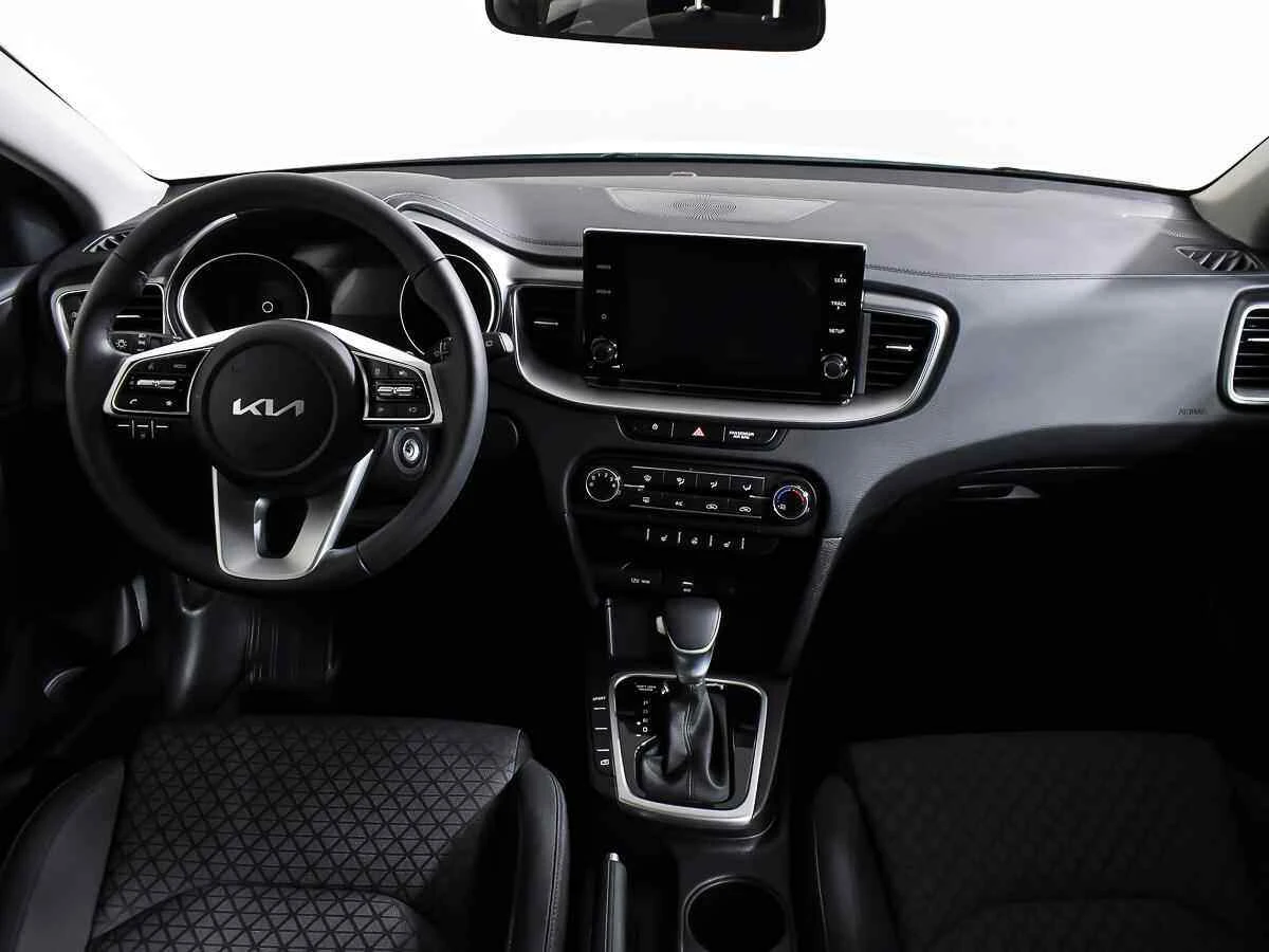 KIA Ceed, Белый, 2022, Автоматическая, 128 л.с., цена от 1 405 000 руб.