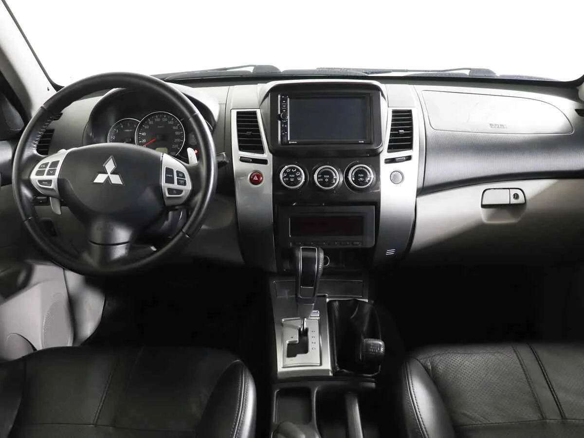 Mitsubishi Pajero Sport, Коричневый, 2015, Автоматическая, 178 л.с., цена от 1 539 000 руб.