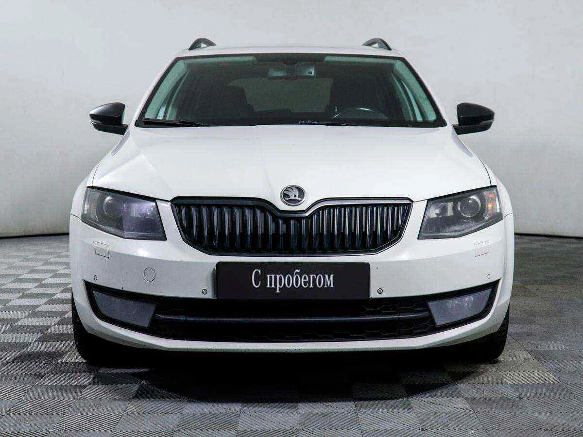 Skoda Octavia, Белый, 2013, Робот, 180 л.с., цена от 460 000 руб.