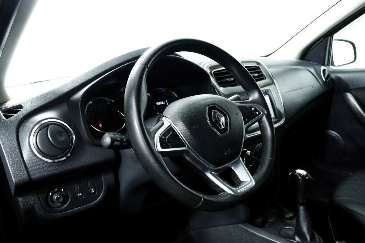 RENAULT LOGAN, Бежевый, 2019, Вариатор, 113 л.с., цена от 832 000 руб.