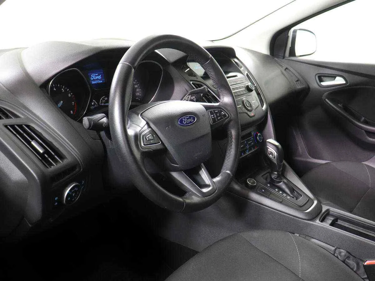 Ford Focus, Белый, 2017, Робот, 150 л.с., цена от 810 000 руб.