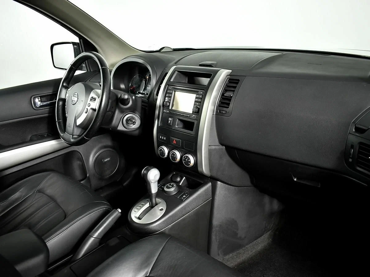Nissan X-Trail, Серый, 2013, Вариатор, 141 л.с., цена от 915 000 руб.