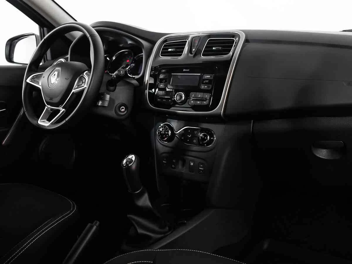 Renault Sandero, Серебряный, 2018, Механическая, 113 л.с., цена от 551 000 руб.