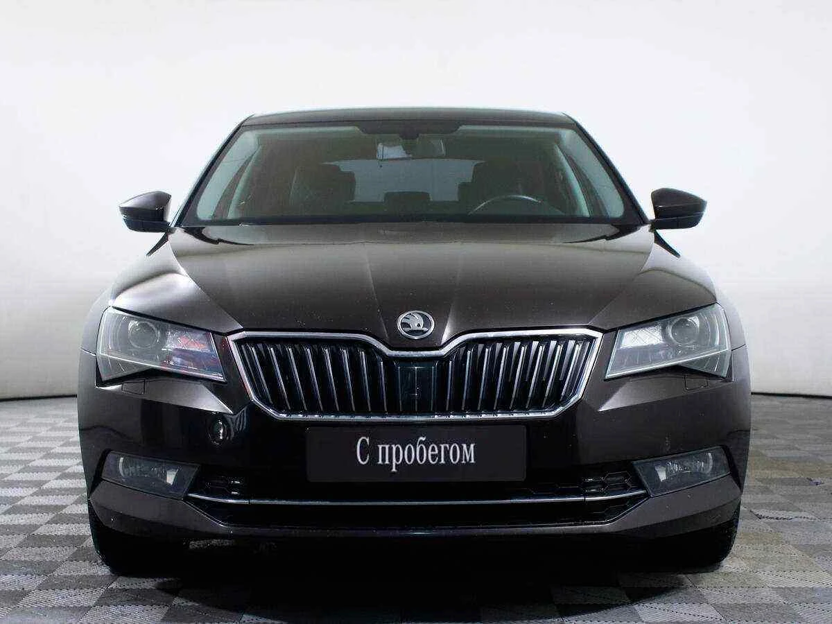 Skoda Superb, Коричневый, 2018, Робот, 180 л.с., цена от 1 569 000 руб.