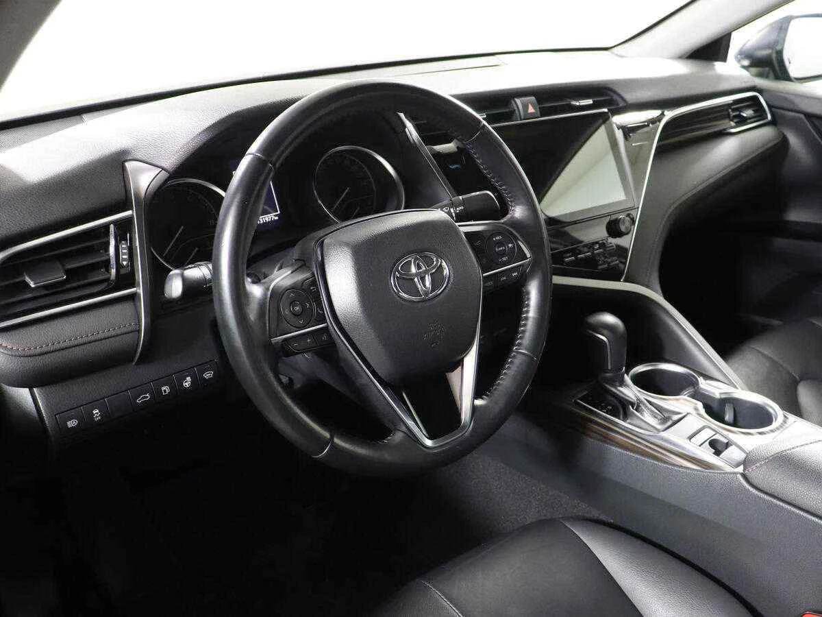 Toyota Camry, Черный, 2018, Автоматическая, 181 л.с., цена от 2 090 000 руб.