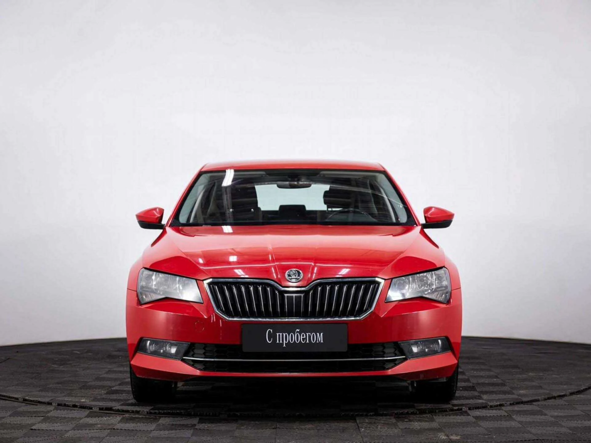 SKODA SUPERB, Красный, 2016, Робот, 150 л.с., цена от 1 020 800 руб.