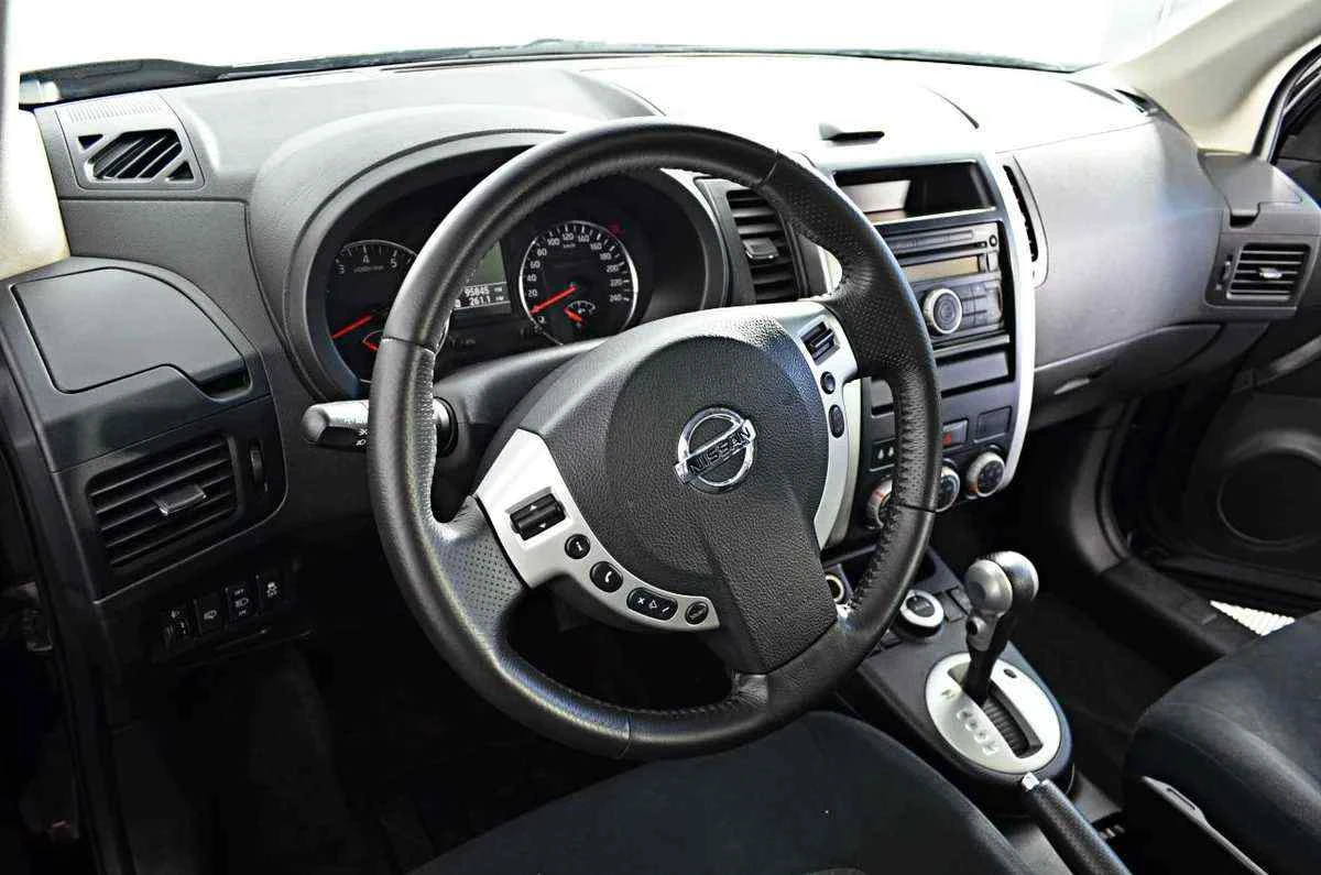Nissan X-Trail, Черный, 2011, Вариатор, 141 л.с., цена от 599 000 руб.