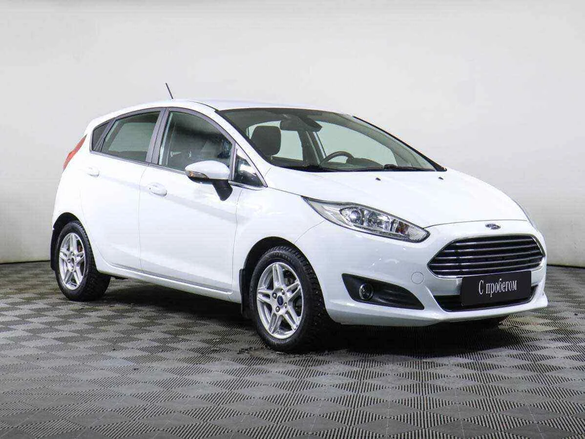 Ford Fiesta, Белый, 2018, Робот, 105 л.с., цена от 599 000 руб.