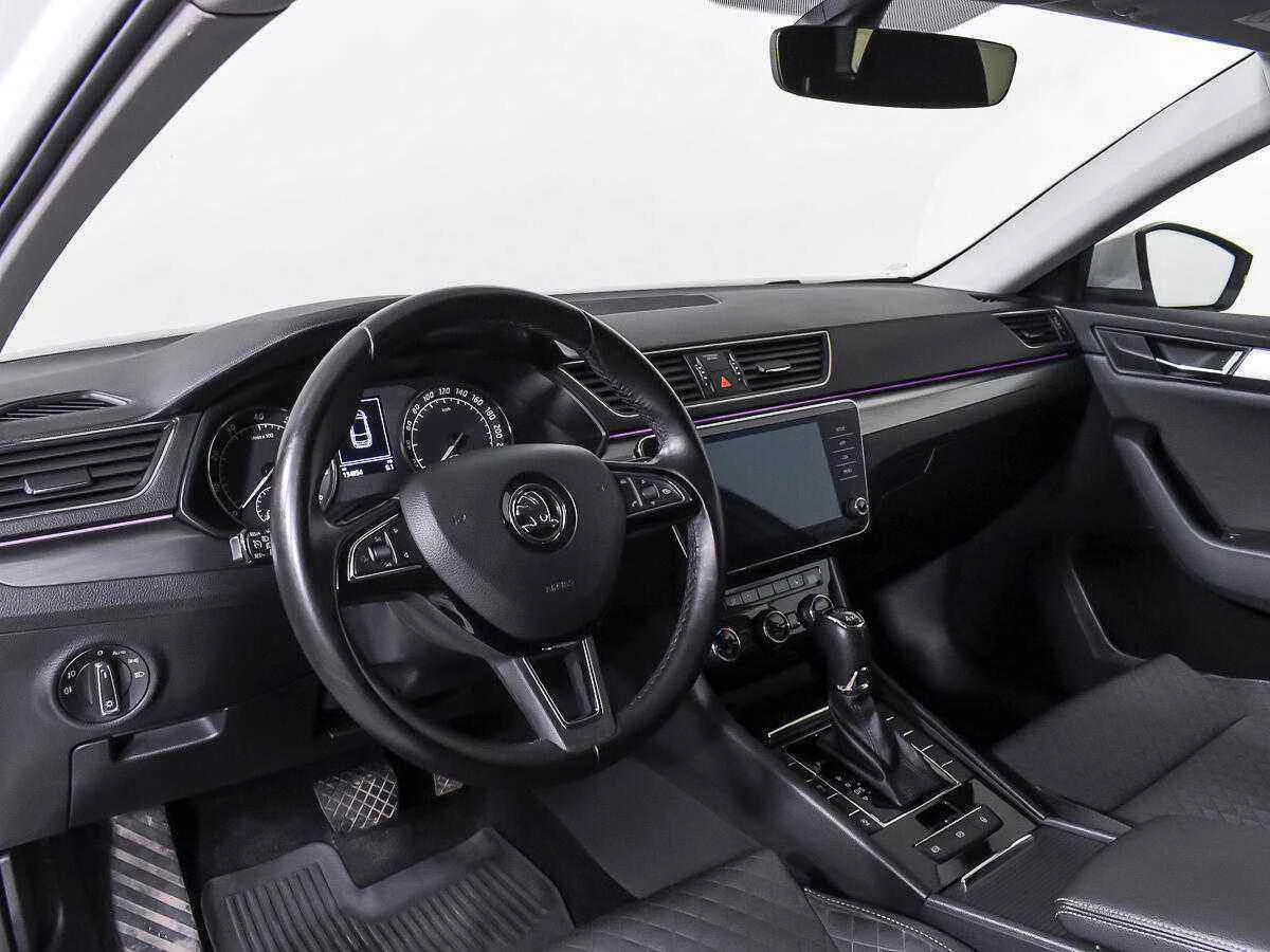 Skoda Superb, Белый, 2017, Робот, 280 л.с., цена от 1 190 000 руб.