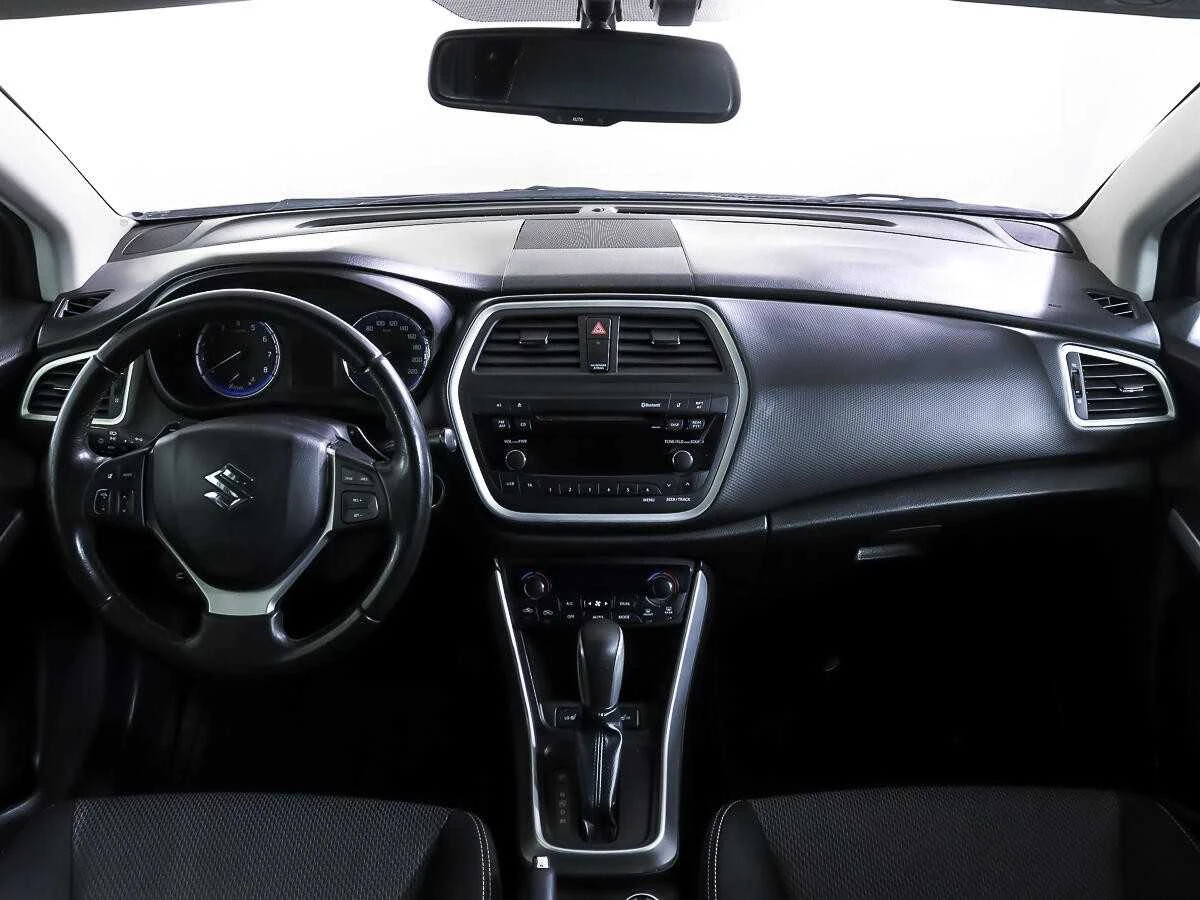 SUZUKI SX4, Серебряный, 2014, Вариатор, 117 л.с., цена от 793 600 руб.