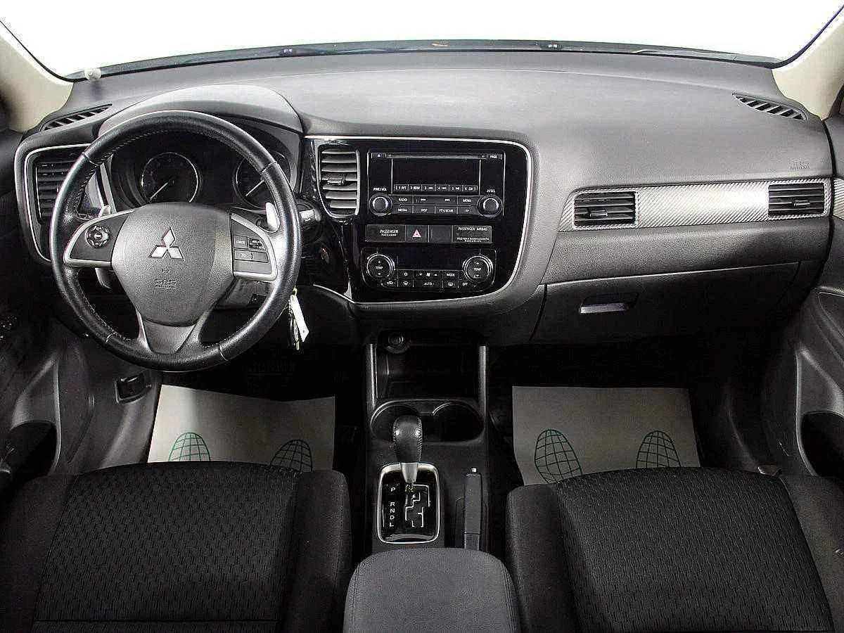 Mitsubishi Outlander, Черный, 2013, Вариатор, 146 л.с., цена от 924 000 руб.