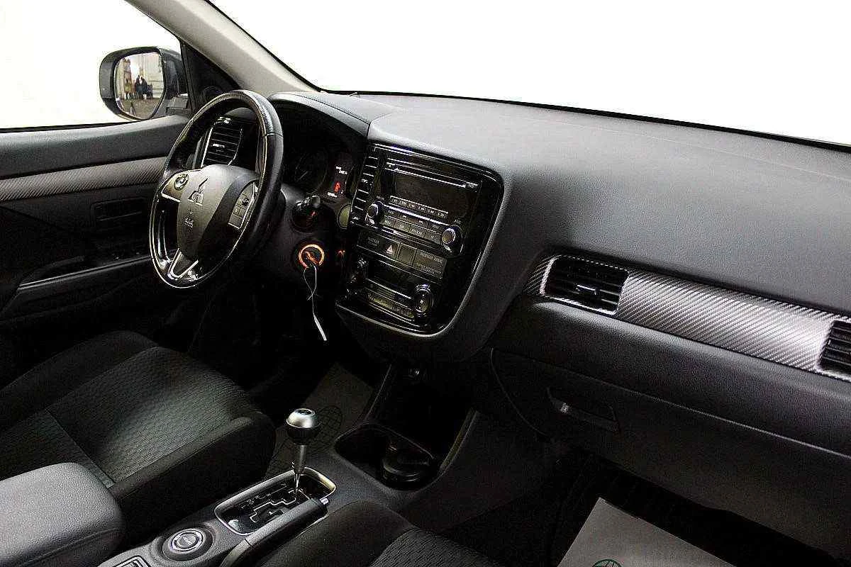 Mitsubishi Outlander, Белый, 2015, Вариатор, 146 л.с., цена от 1 317 000 руб.