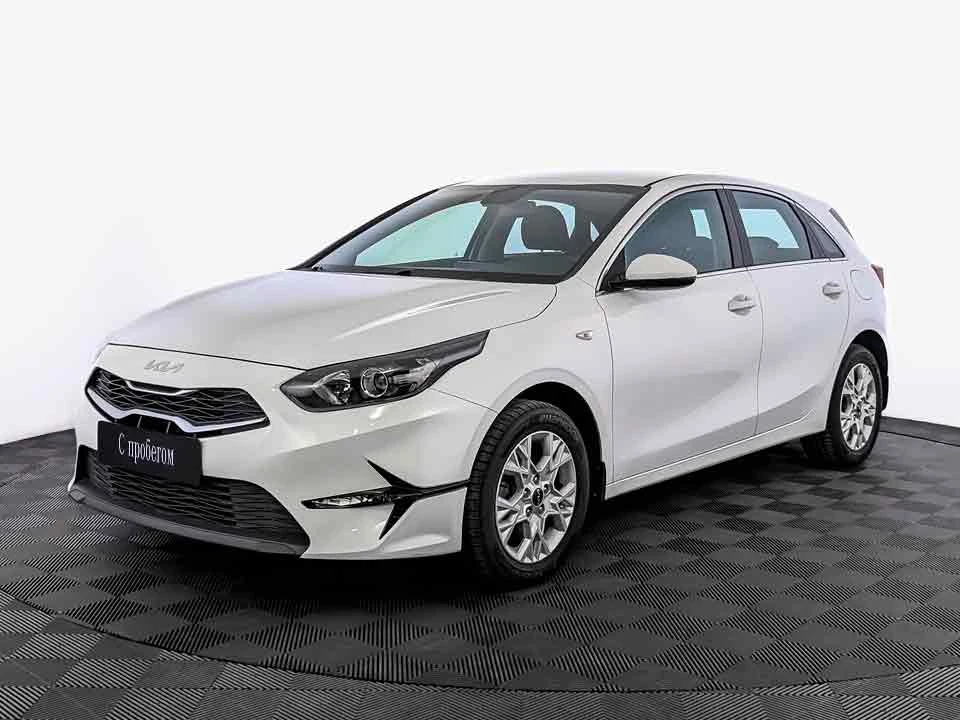 KIA CEED, Белый, 2022, Автоматическая, 128 л.с., цена от 1 624 000 руб.