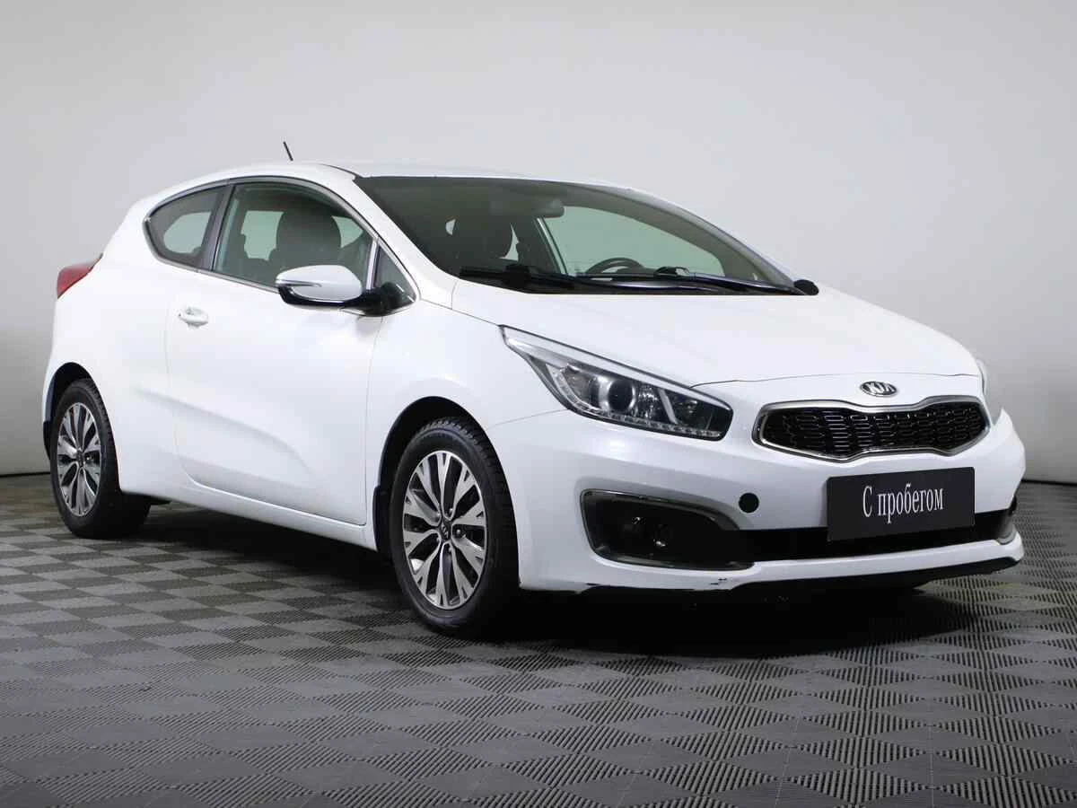 KIA Ceed, Белый, 2015, Робот, 135 л.с., цена от 595 000 руб.