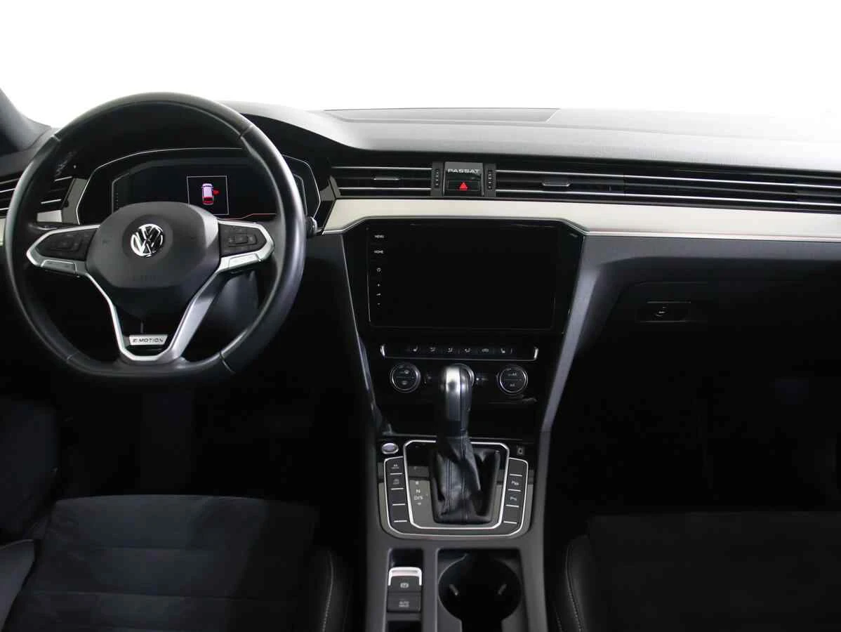 Volkswagen Passat, Белый, 2019, Робот, 190 л.с., цена от 1 580 000 руб.