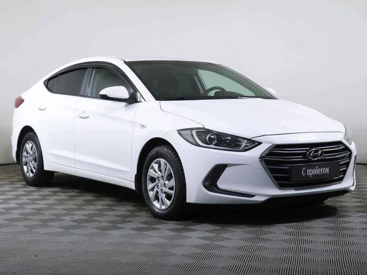Hyundai Elantra, Белый, 2018, Механическая, 128 л.с., цена от 1 015 000 руб.