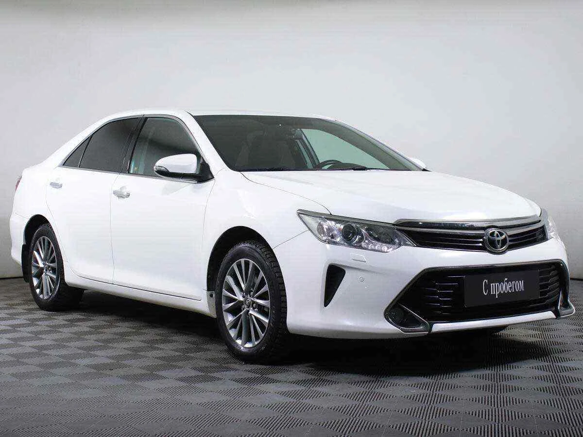 Toyota Camry, Белый, 2017, Автоматическая, 181 л.с., цена от 1 429 000 руб.