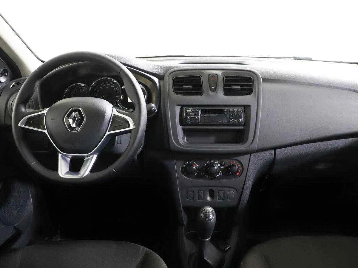 Renault Sandero, Серебряный, 2019, Механическая, 82 л.с., цена от 800 000 руб.