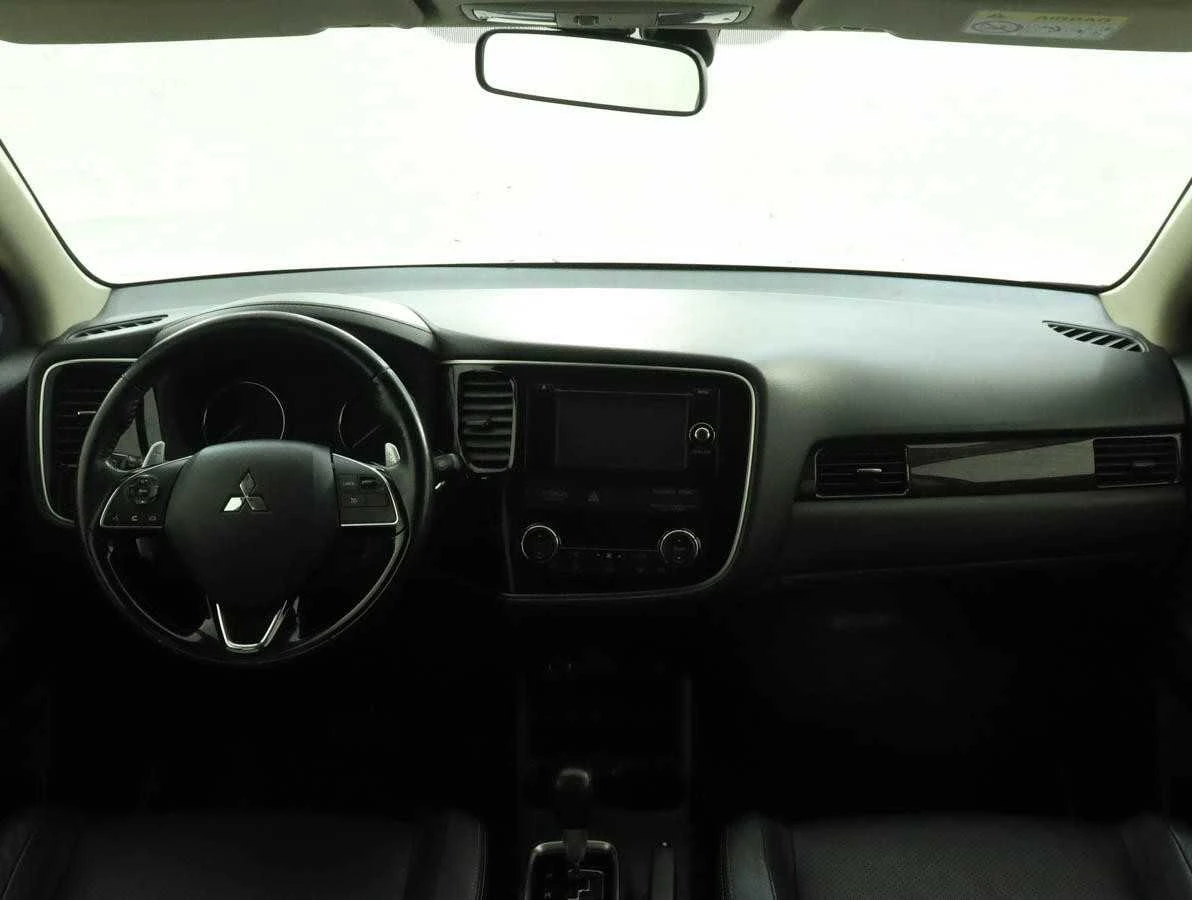 MITSUBISHI OUTLANDER, Белый, 2016, Вариатор, 167 л.с., цена от 1 260 000 руб.