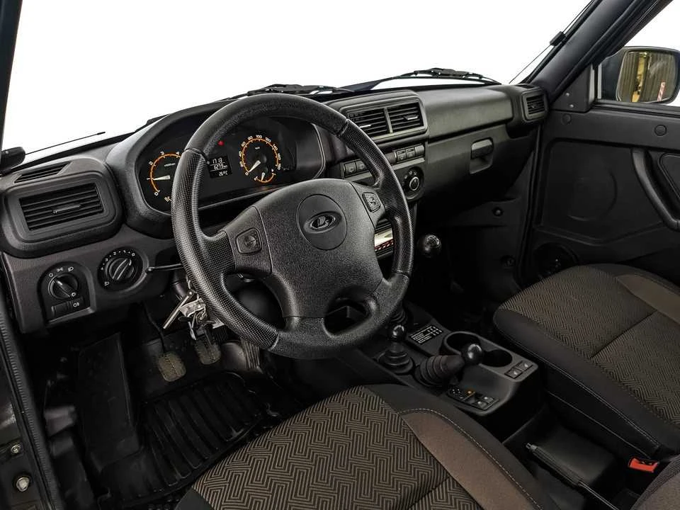 LADA NIVA LEGEND, Серый, 2022, Механическая, 83 л.с., цена от 792 000 руб.