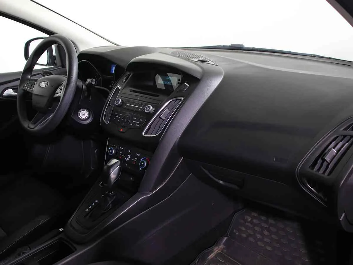 Ford Focus, Белый, 2017, Робот, 105 л.с., цена от 749 000 руб.