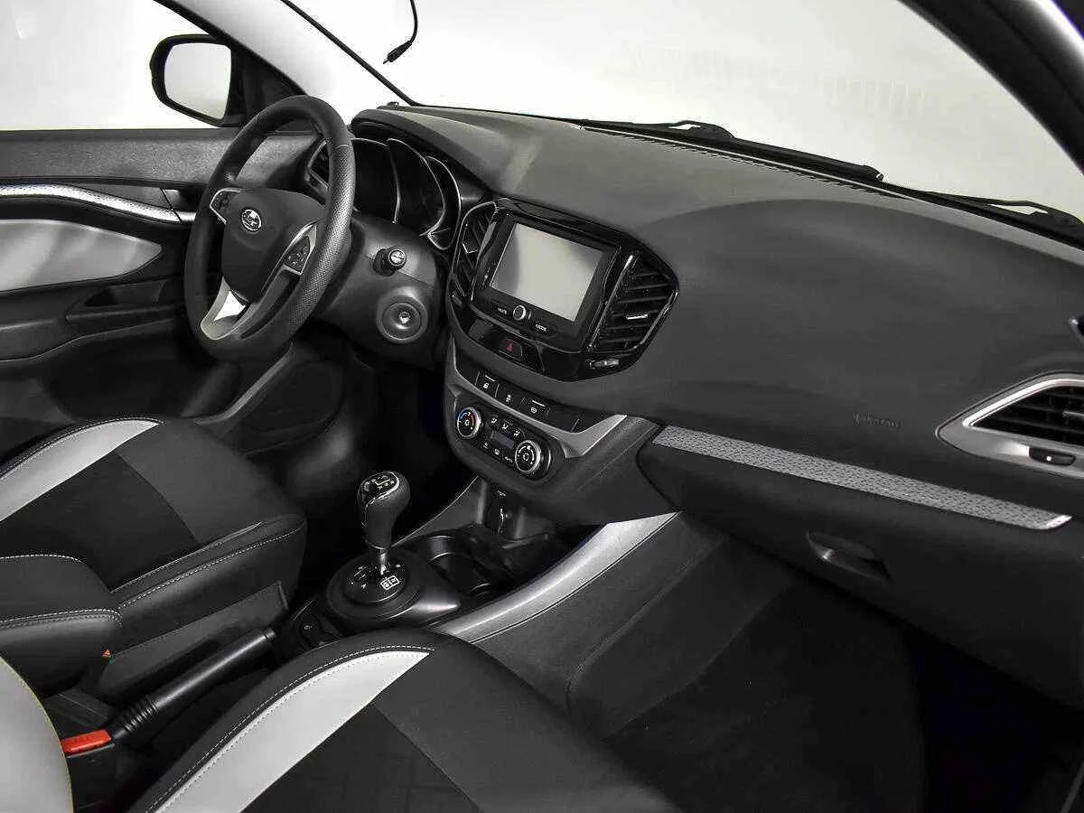 LADA Vesta SW Cross, Серый, 2019, Робот, 122 л.с., цена от 776 000 руб.
