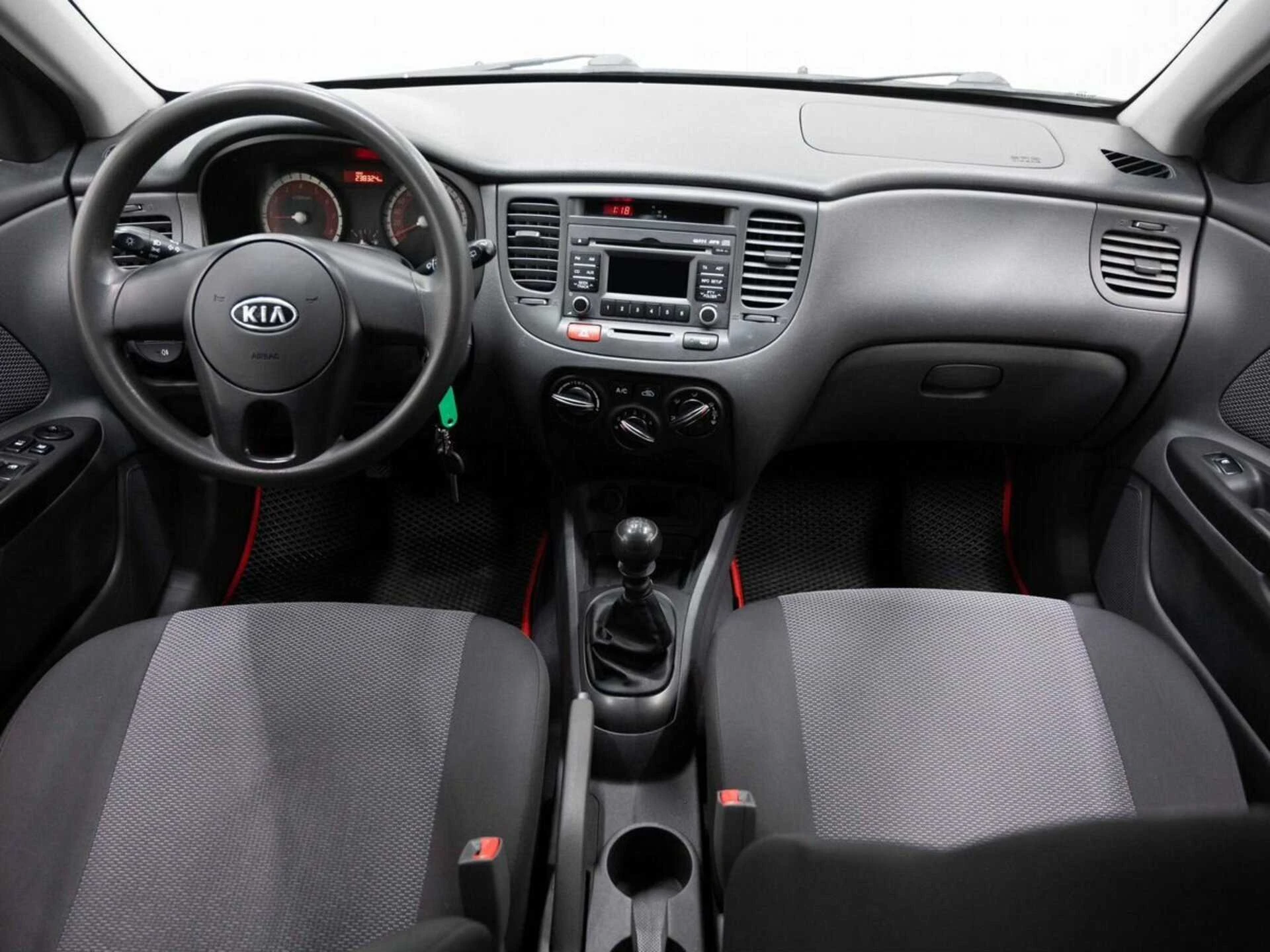 KIA RIO, Серебряный, 2011, Механическая, 95 л.с., цена от 352 000 руб.