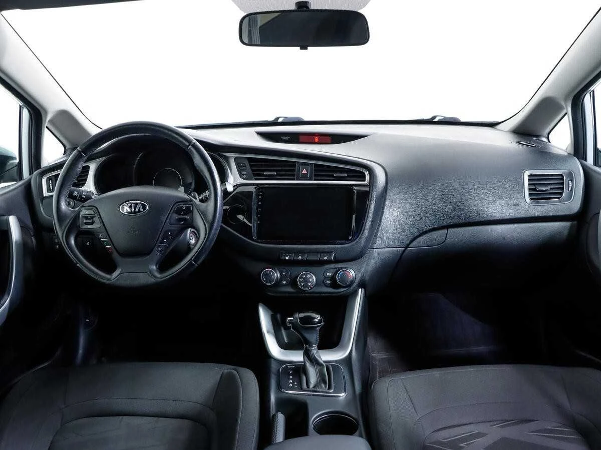 KIA CEED, Серебряный, 2018, Автоматическая, 130 л.с., цена от 936 000 руб.