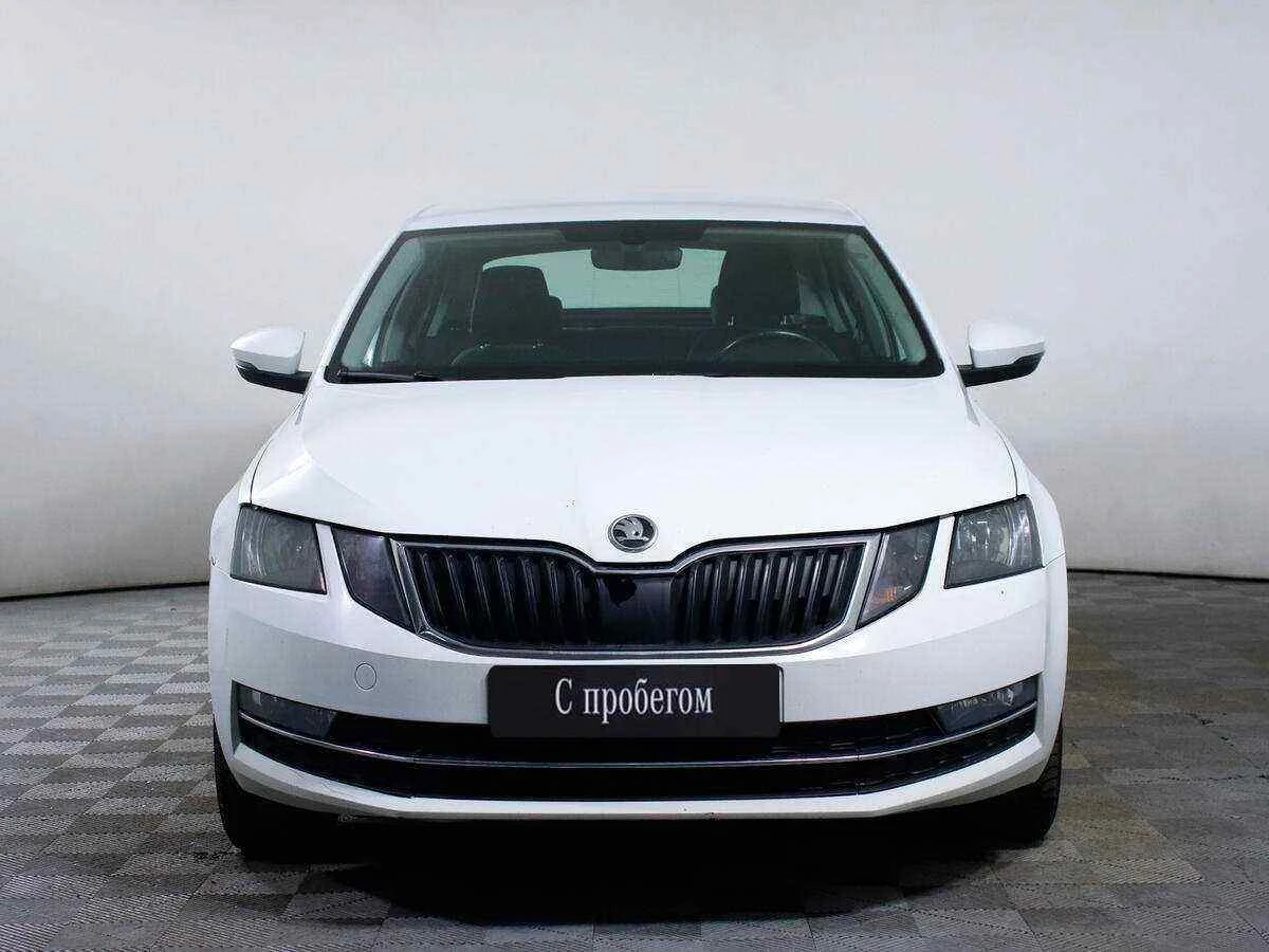 Skoda Octavia, Белый, 2018, Механическая, 110 л.с., цена от 700 000 руб.