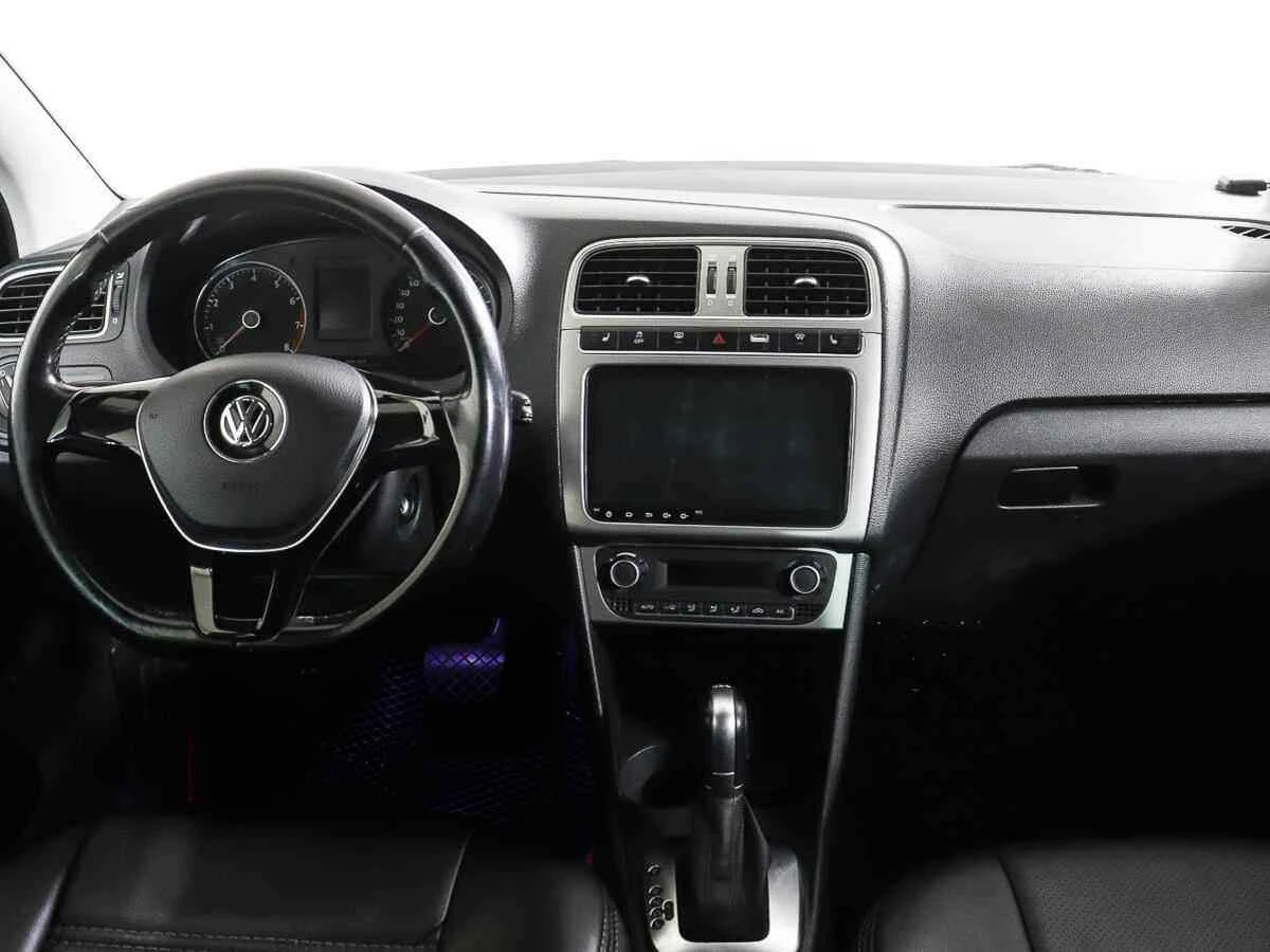 Volkswagen Polo, Белый, 2018, Робот, 125 л.с., цена от 585 000 руб.