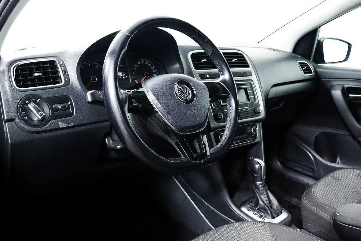 VOLKSWAGEN POLO, Черный, 2016, Автоматическая, 110 л.с., цена от 732 800 руб.