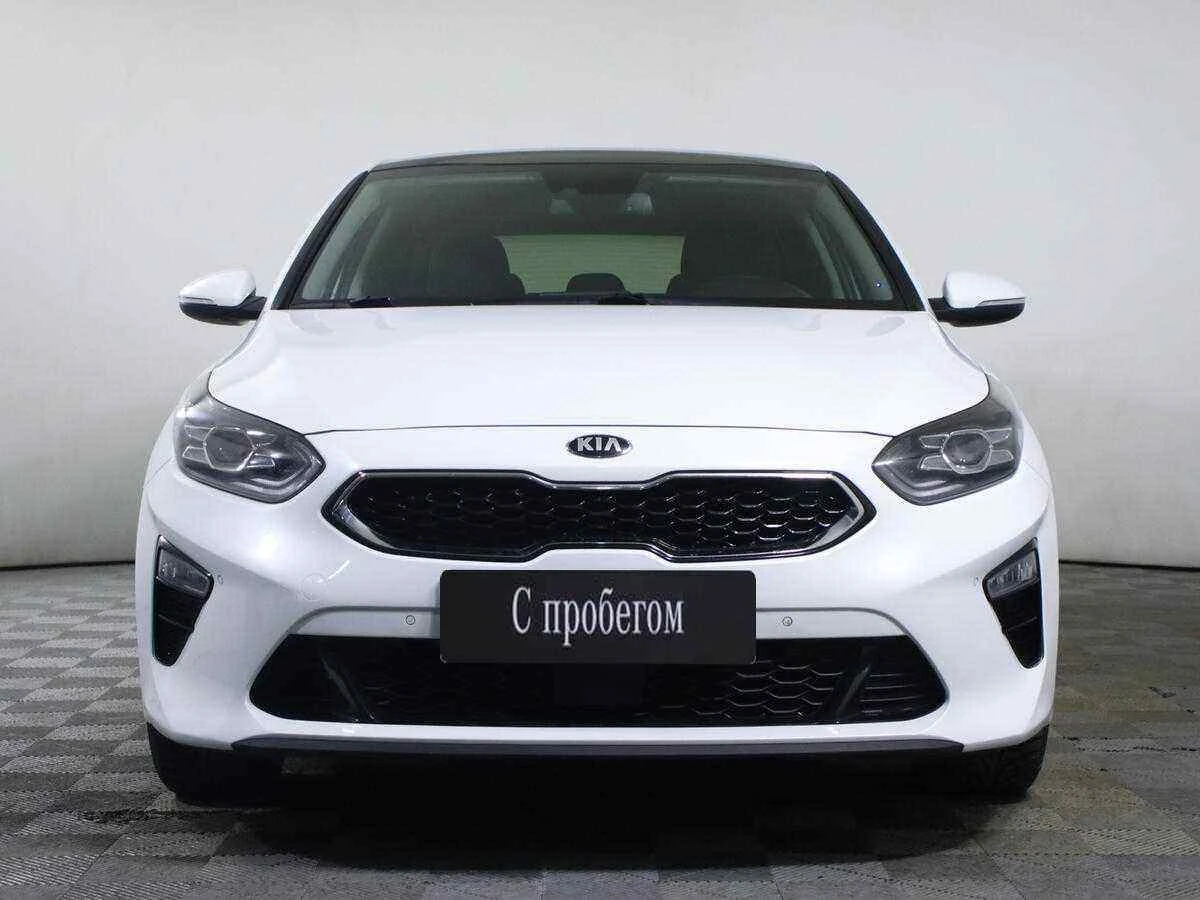 KIA Ceed, Белый, 2018, Робот, 140 л.с., цена от 977 000 руб.