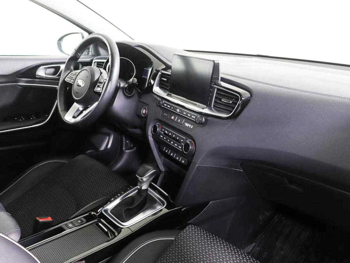 KIA Ceed, Белый, 2020, Робот, 140 л.с., цена от 1 495 000 руб.