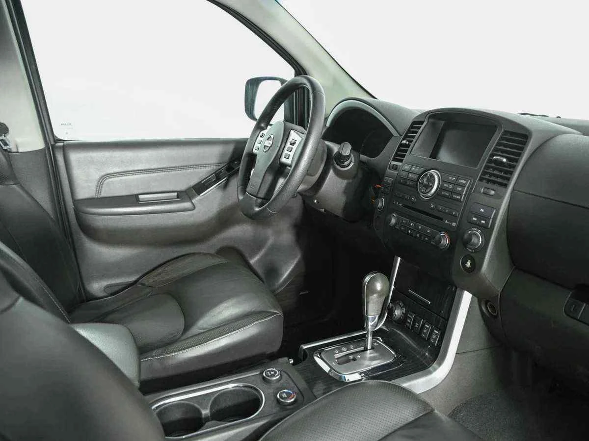 Nissan Pathfinder, Коричневый, 2010, Автоматическая, 190 л.с., цена от 985 000 руб.