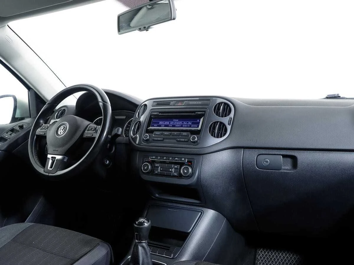 VOLKSWAGEN TIGUAN, Серебряный, 2012, Механическая, 122 л.с., цена от 812 800 руб.