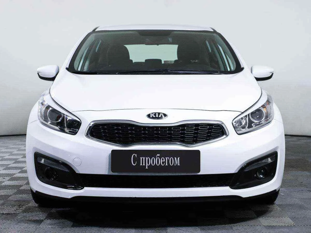KIA Ceed, Белый, 2017, Автоматическая, 130 л.с., цена от 809 000 руб.