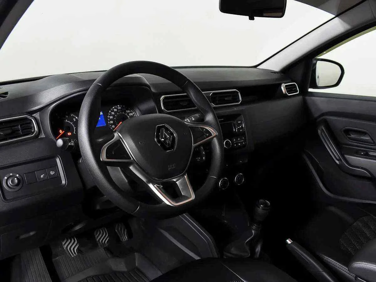 Renault Duster, Серебряный, 2022, Механическая, 109 л.с., цена от 2 060 000 руб.